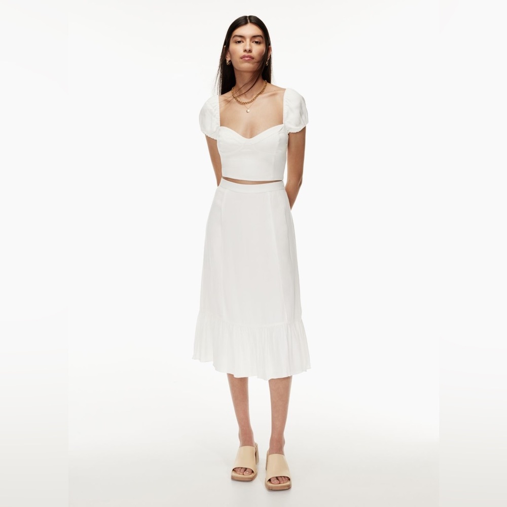 Wilfred wander linen blouse and Wilfred Chariot linen skirt set